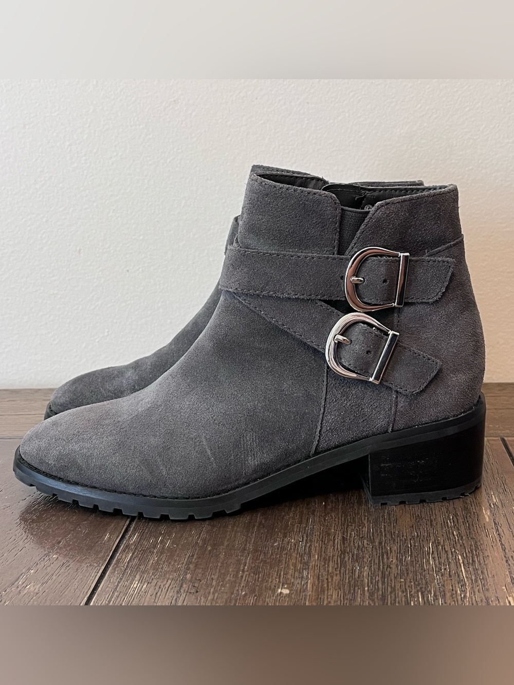 Blondo Grey Waterproof Booties Womens size 6